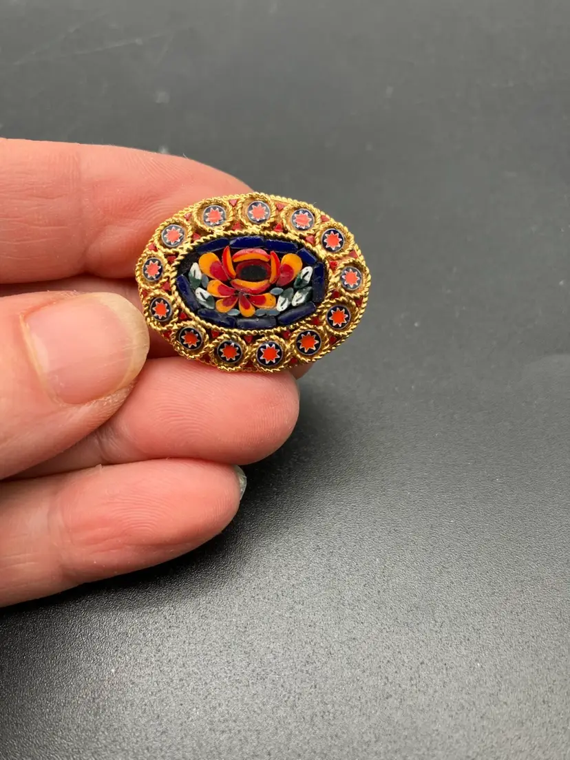 BIN - Vintage Oval Micro-mosaic Floral Brooch 1 1/8”