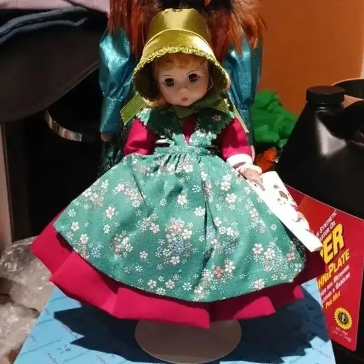 Vintage Madame Alexander's 8" International Collectible Dolls- Denmark #569