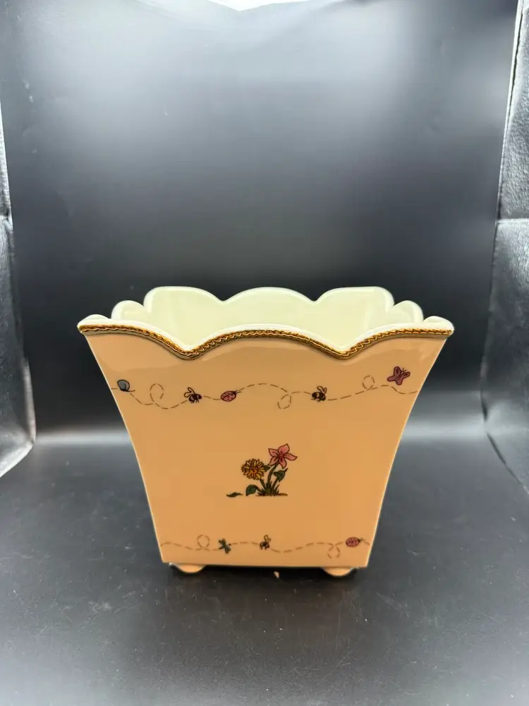Lenox Disney Winnie The Pooh “Blooming Friendship” Planter
