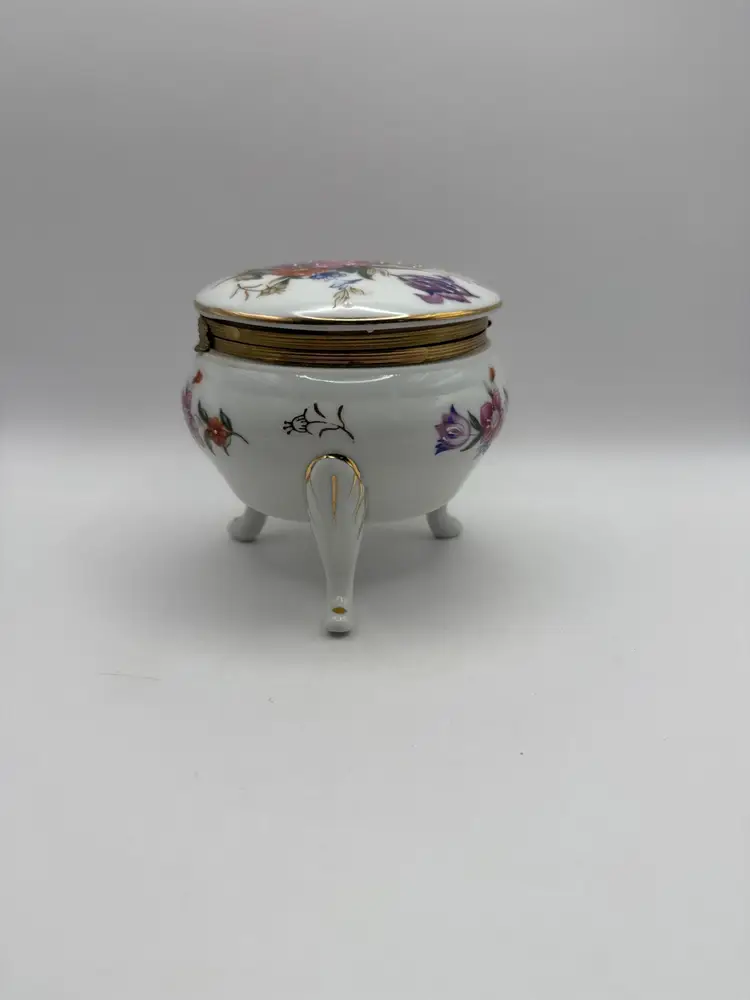 Vtg Napcoware Round Porcelain Floral Footed Trinket Box Hinged Hand Painted