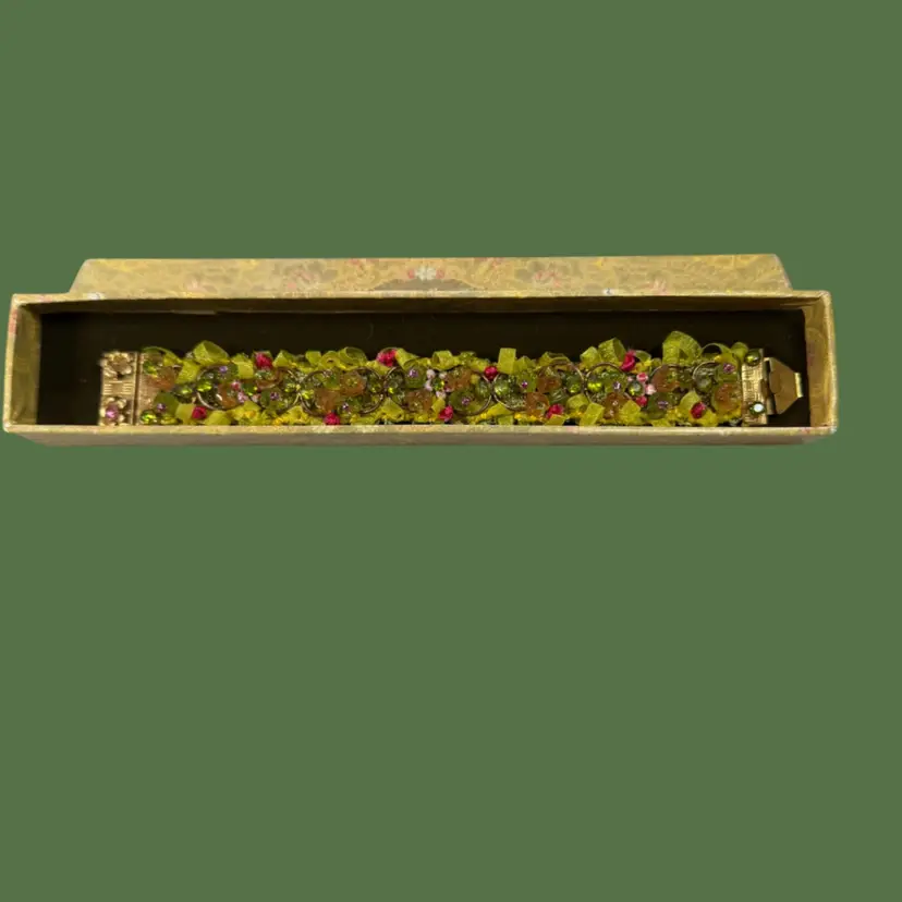 **Peak Of The Week** Mille Fleur Bracelet In Box