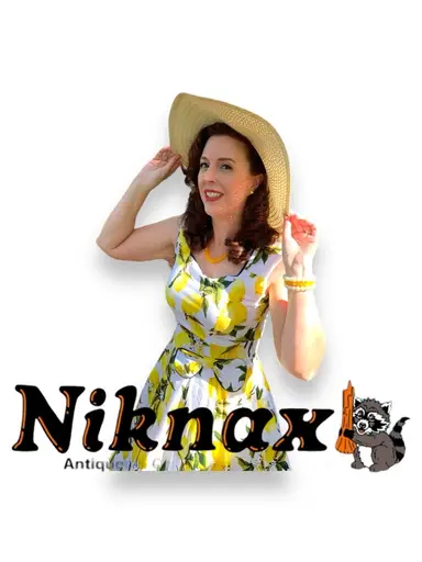 Large variety of vintage estate jewelry at low start prices. 🥰 Fast shipping & careful packaging 🩷 Positive card reading to start the show 🌜Cute stickers with all orders💖 Janetlovestoshop  