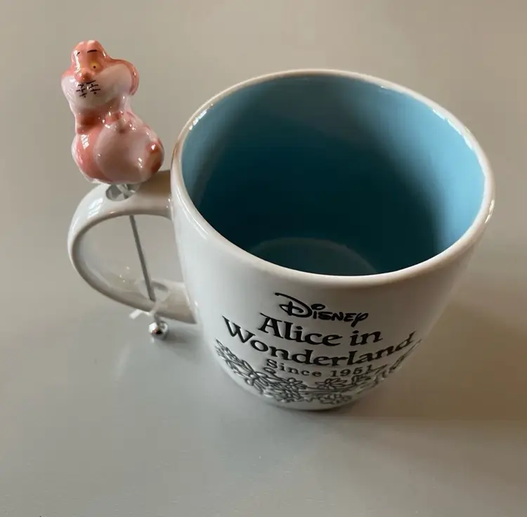 Disney Alice In Wonderland Mug With Cheshire Cat Stirrer Zrike Brands.