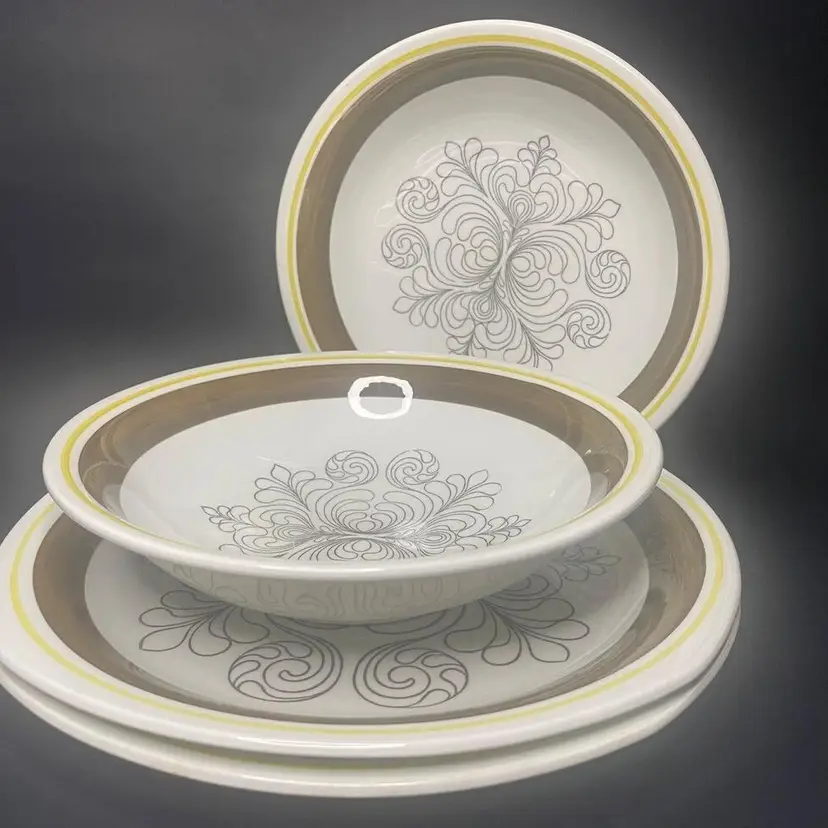 Vintage Four Piece Set of Gefel VDN F555 Made in Sweden, 2 Plates 2 Bowls