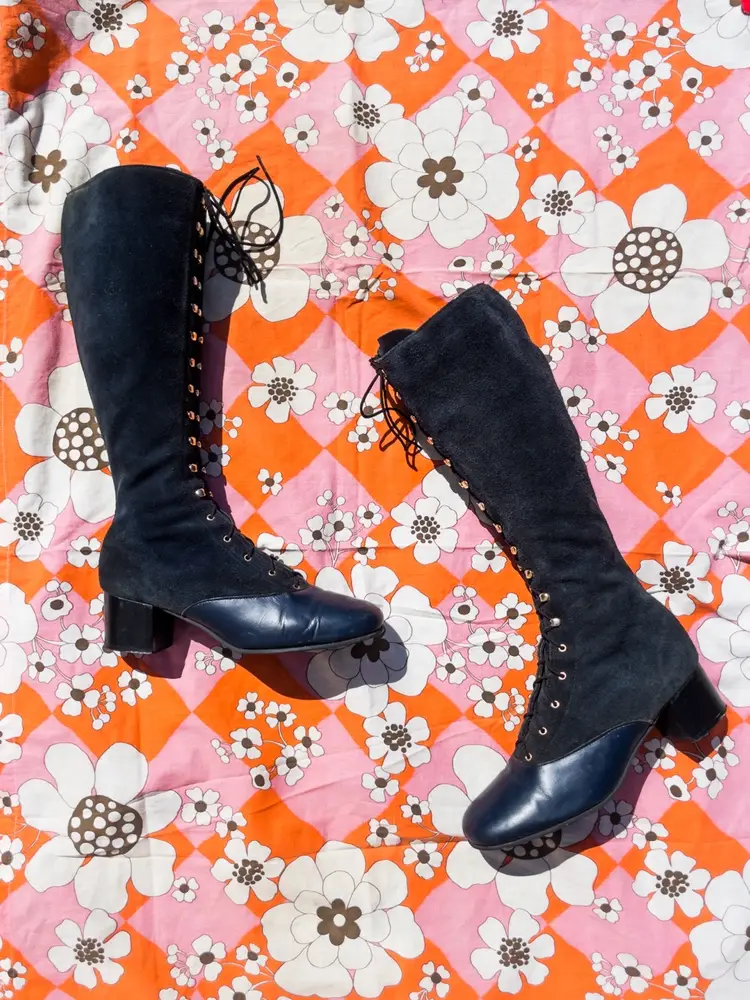 🌼 GROOVIEST Vintage 1960's Blue Suede Lace Up Go-Go Boots 🦋
