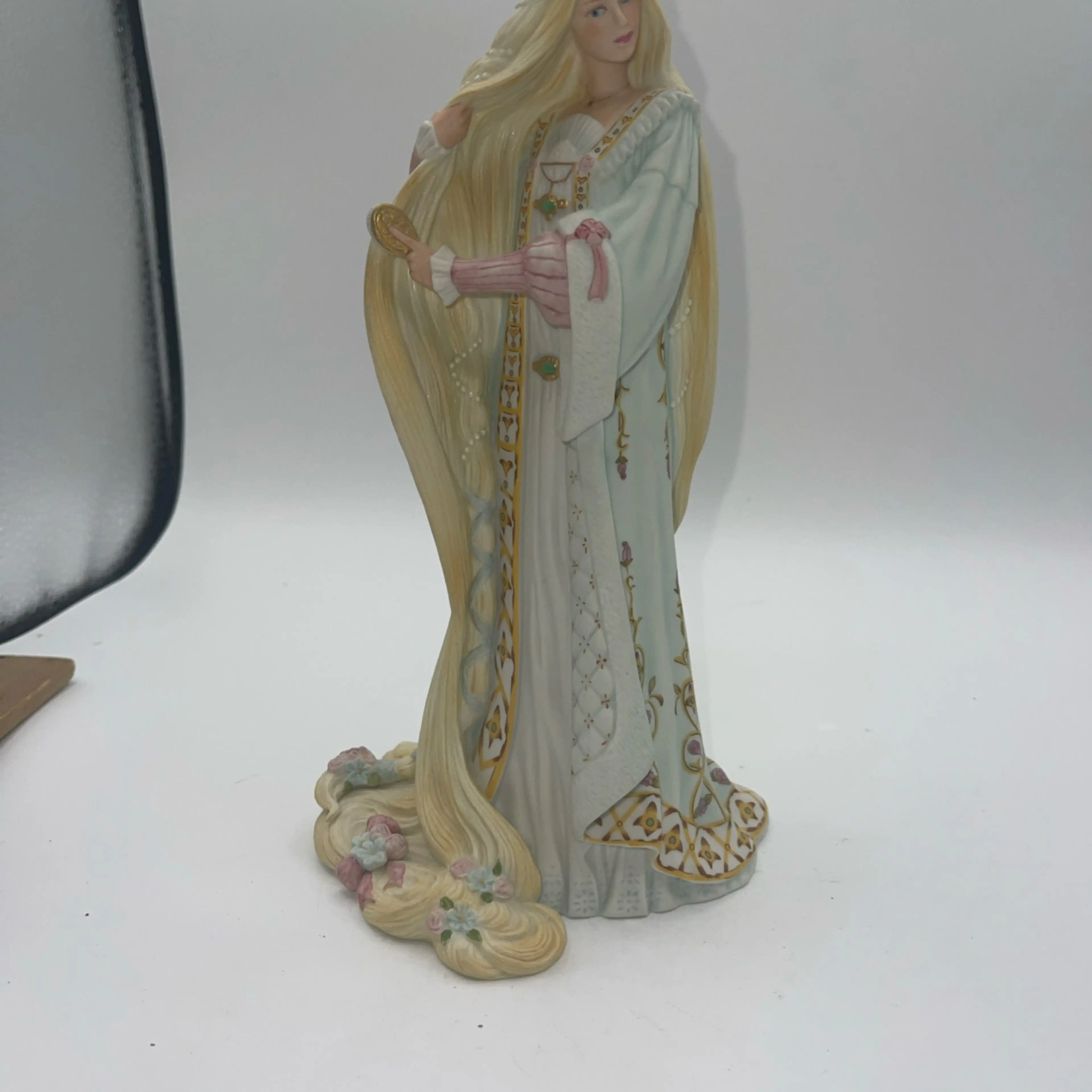 Image 2 of 9