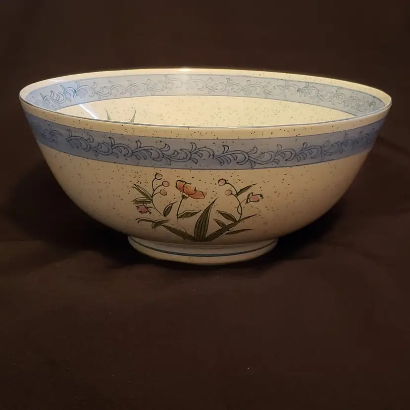 Ceramic Centerpiece Bowl Handpainted Signed Andrea Fleurs de Chantilly 9¼" READ