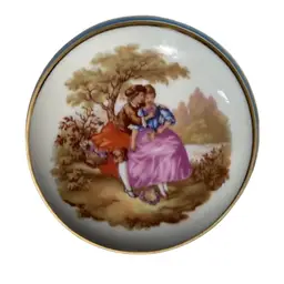 Vintage Limoges France Fragonard 3 1/2” Porcelain Trinket Pill Box- Gold trim