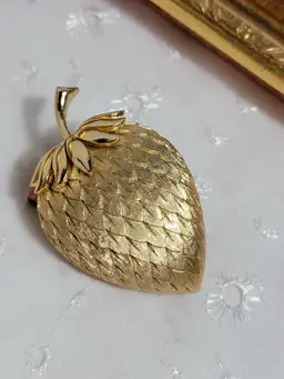Crown Trifari strawberry / acorn goldtone brooch