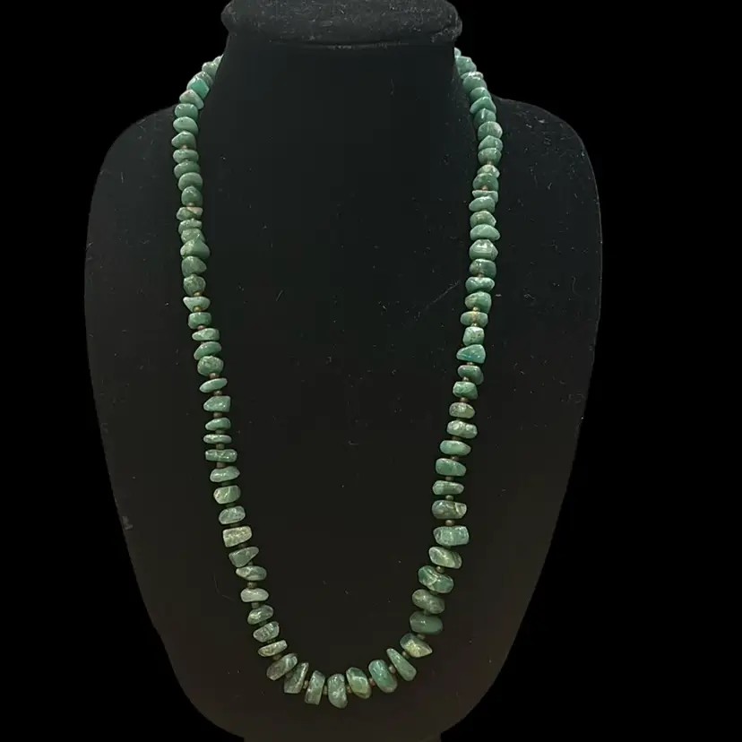 Vintage Chinese Jade Jadeite Carved Bead Necklace 18"