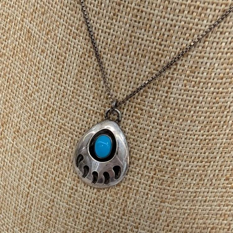 Vintage Sterling Silver Navajo Bear Paw Turquoise Necklace Shadowbox 18" Chain