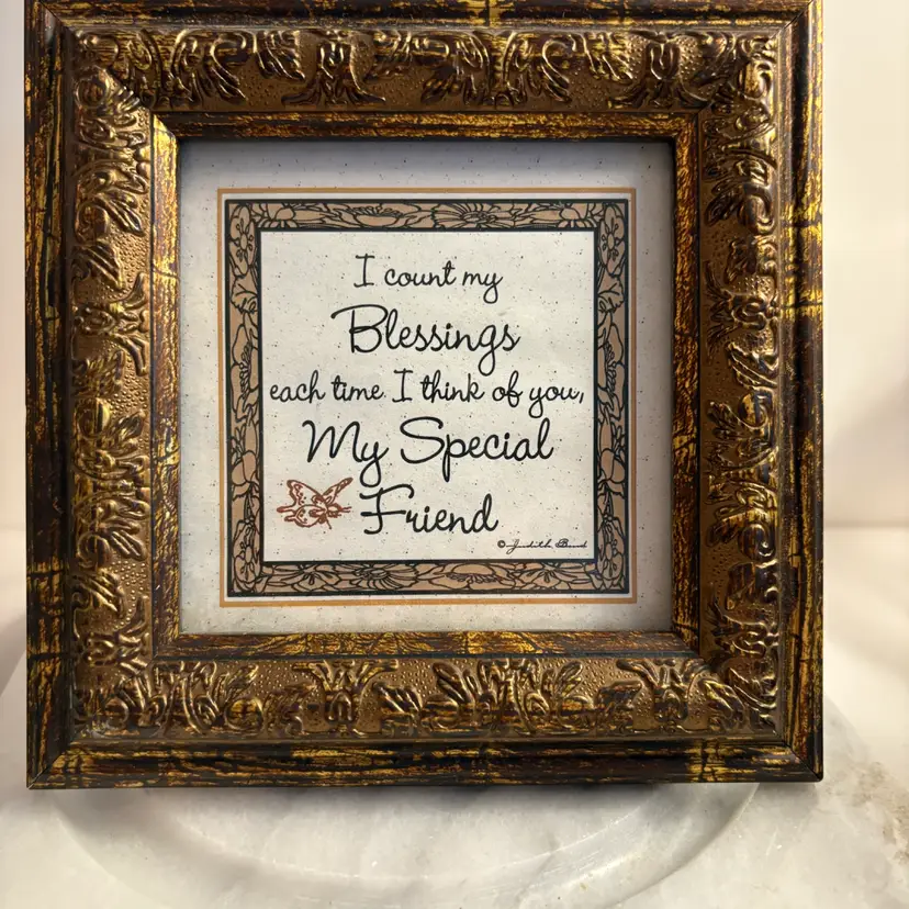 Goldtone Frame With Sweet Saying About Friendship