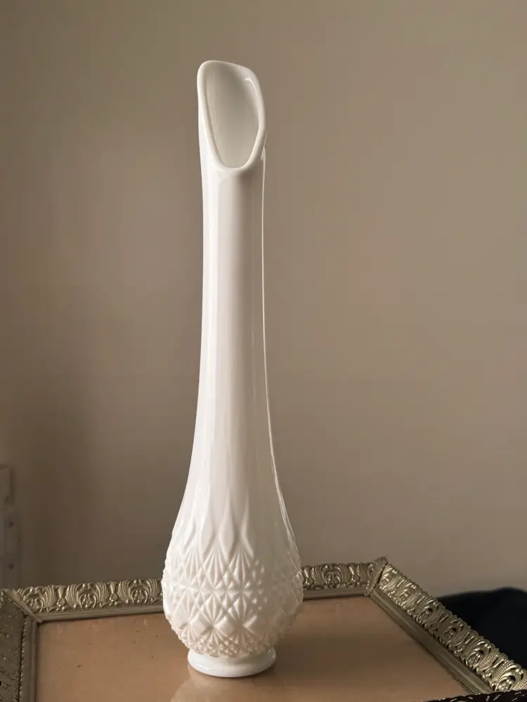 Vintage Fenton Olde Virginia Glass Milk Glass Swung Vase