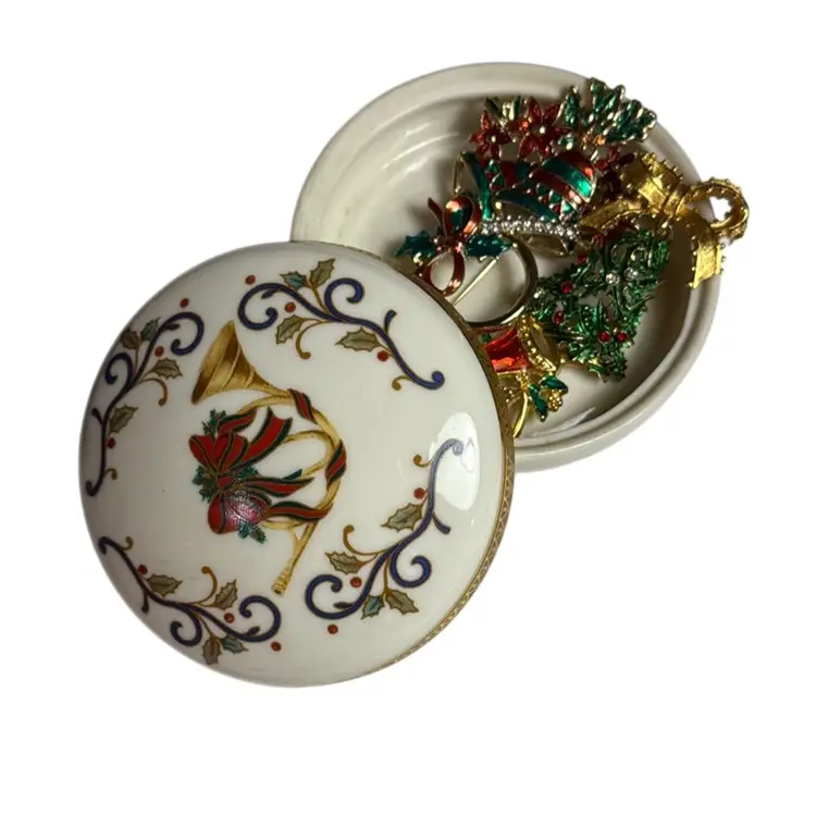 Bells And Horns – The Joyous Noise Of Christmas