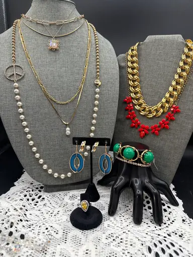 Jewelry Show Vintage Variety And Other Treasures