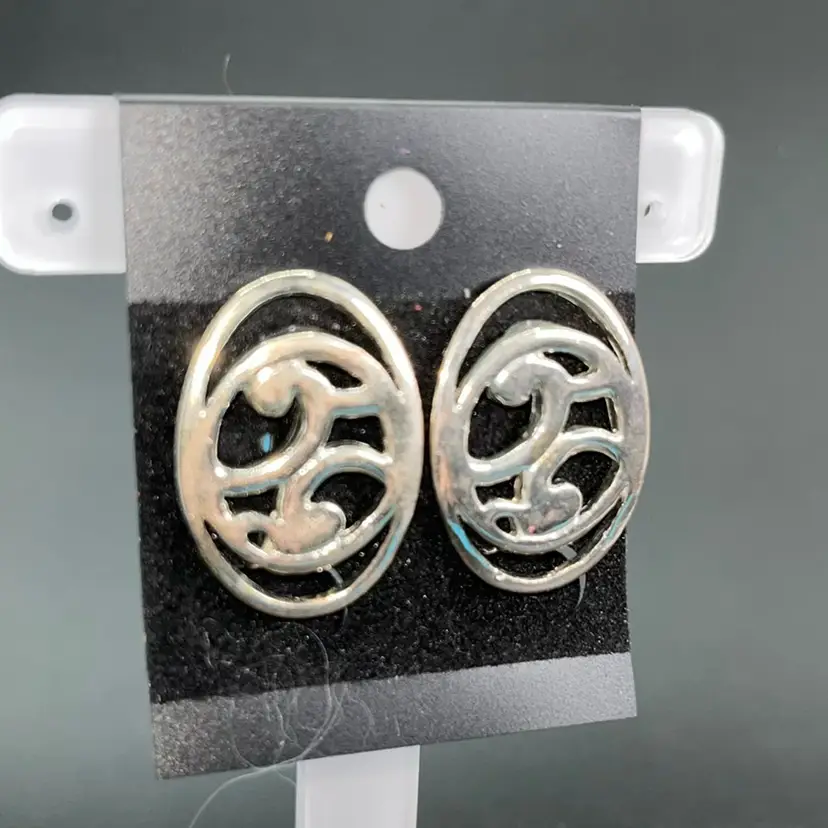 Gorgeous, Silver Tone, Wave Earrings, Clip On, 1 1/8” High