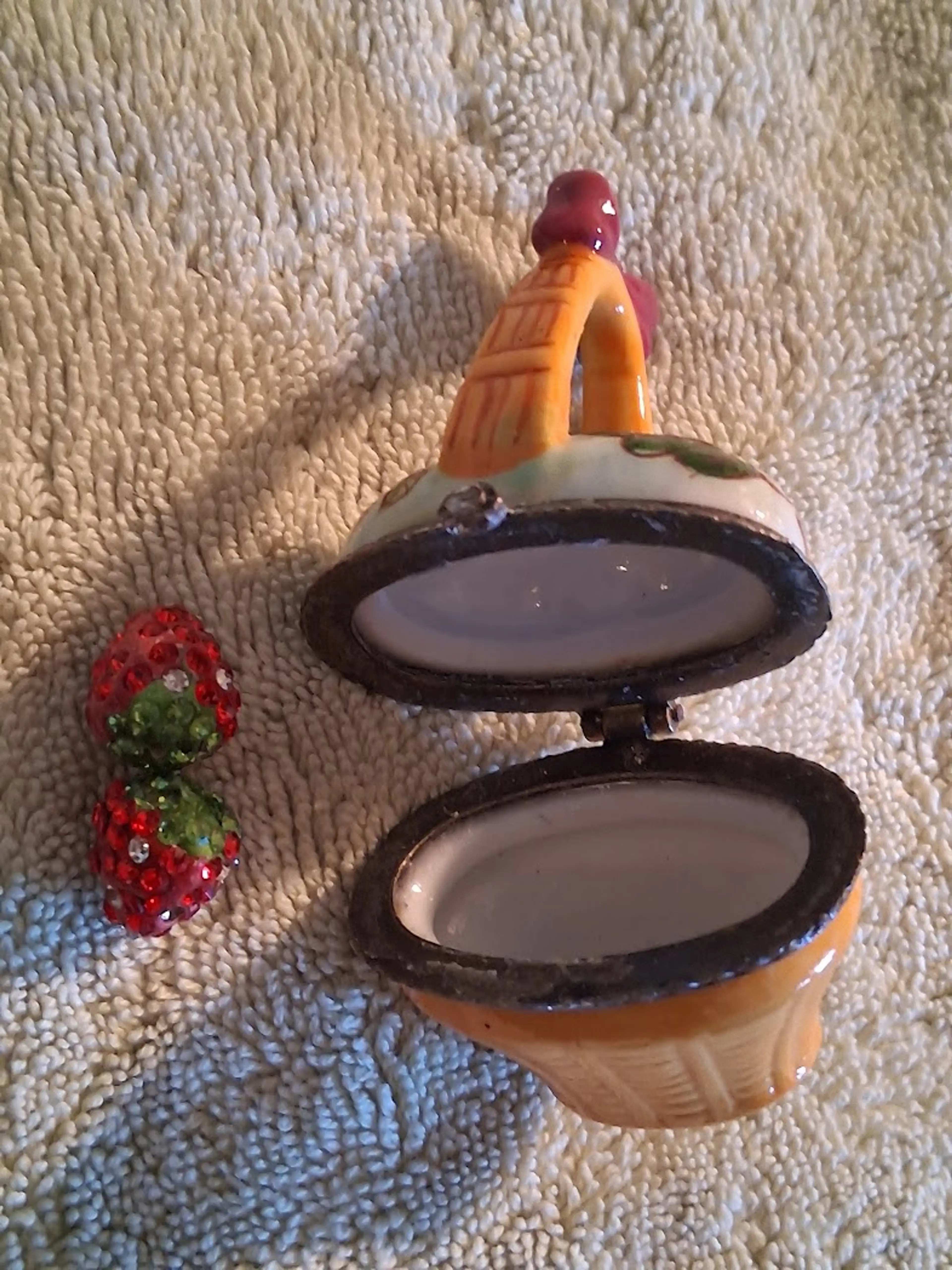 Image 2 of 4