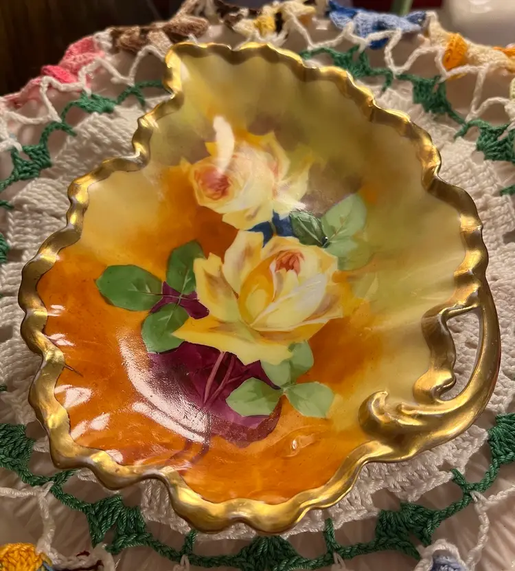 VINTAGE LIMOGES CORONEY FRANCE LEAF TRINKET PLATE