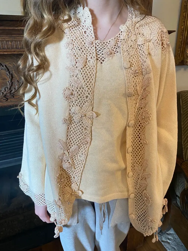 90’s  MWT Storybook Crocheted sweater /Sleeveless Knit Shirt medium