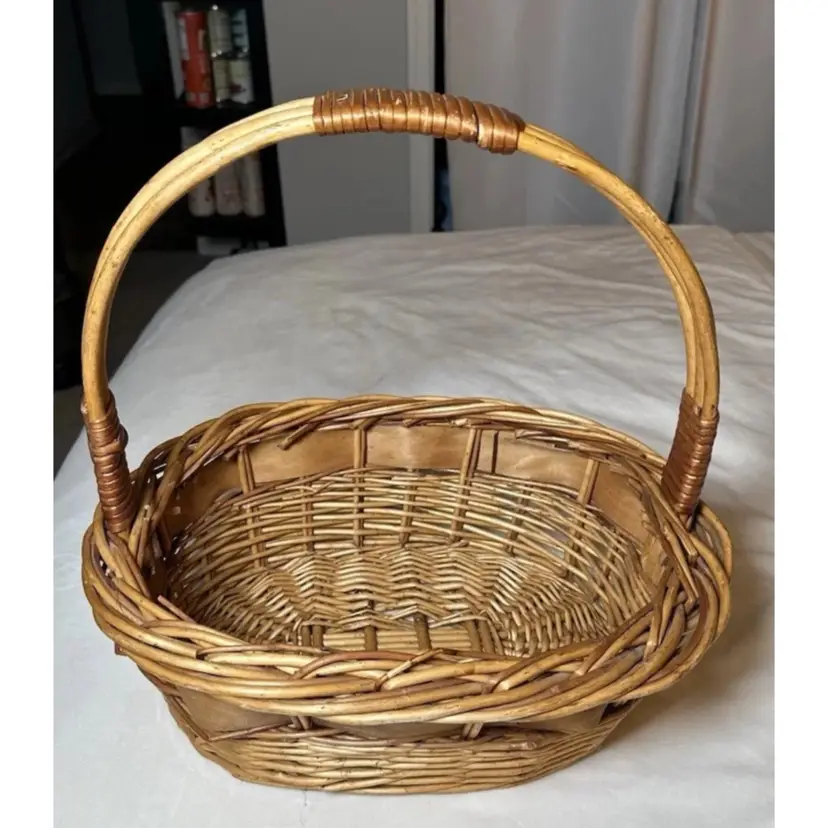 16 X 13” Woven Wicker Basket With Handle Vintage Farmhouse Style