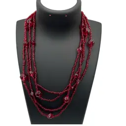 Long Deep Red Beaded Necklace 🍒