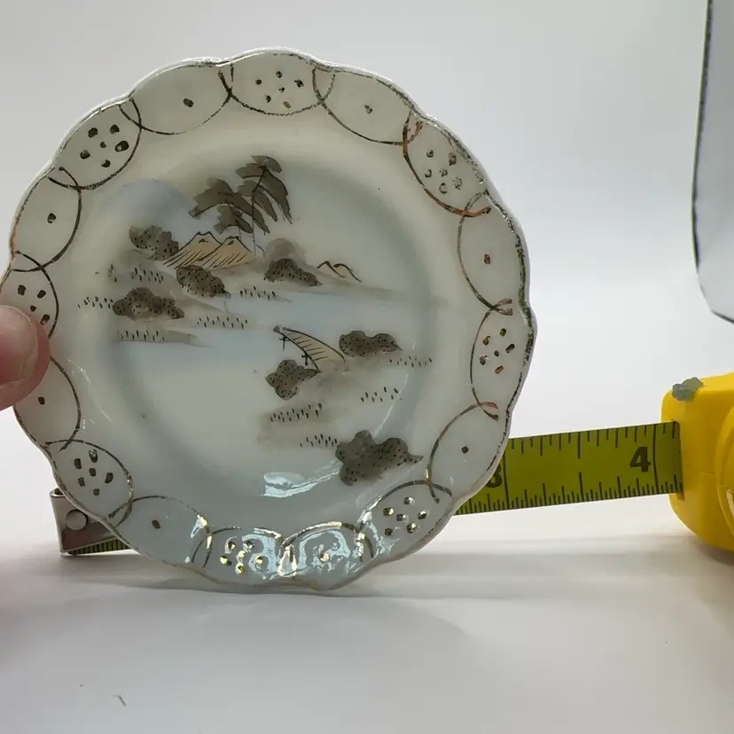 Japanese Kutani Butterpat 3