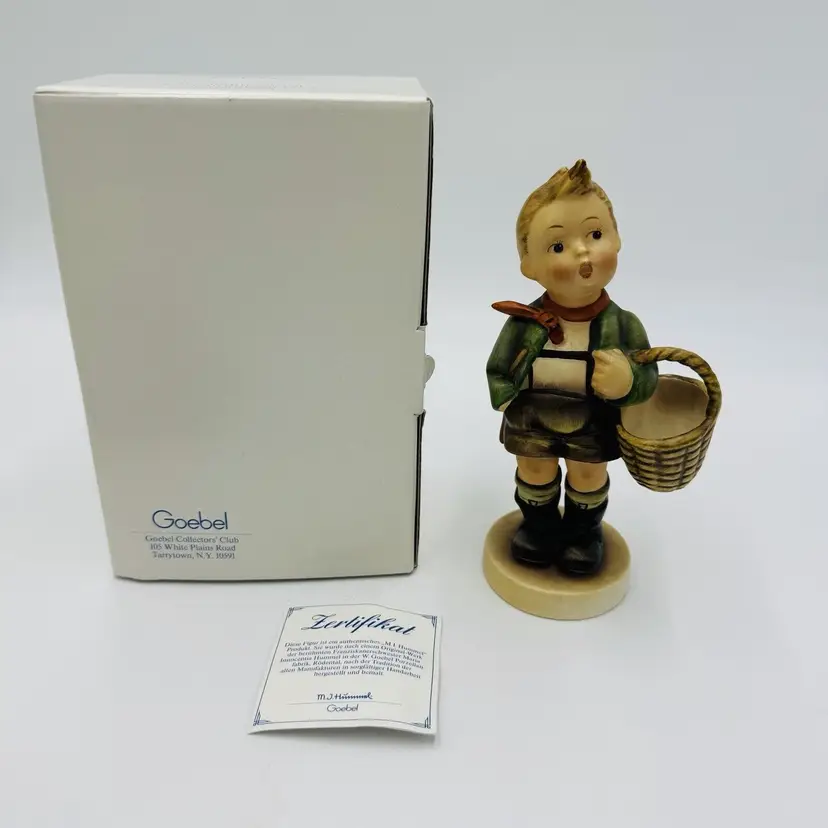 Rare Goebel Hummel “VILLAGE BOY" Basket 51/0 Vintage 7” Germany
