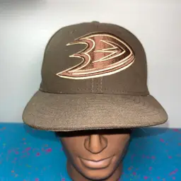 Anaheim Ducks Hat Cap Fitted 7 1/8 Mens brown Hockey NHL Logo New Era