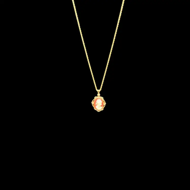 Petite Cameo Necklace 18” gold tone chain KK37