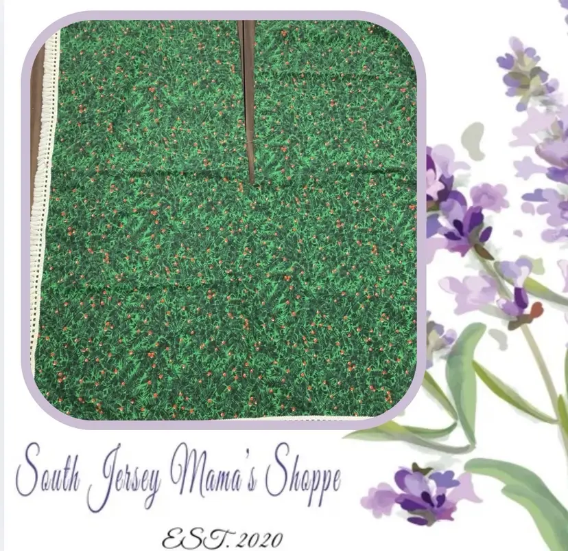 Vintage Handmade Green Holly Berry And Pine Tree Pattern Tree Skirt 48” X 55”