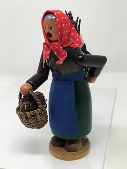 #01 German Smoker Wood Woman Incense Burner