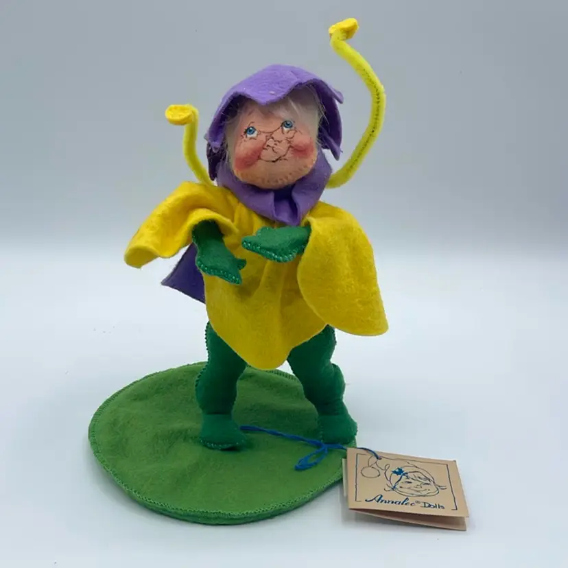 Annalee Mardi Gras Bee Doll