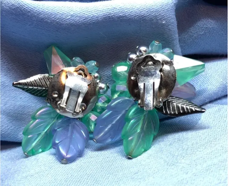 Vintage Lucite Clip On Earrings