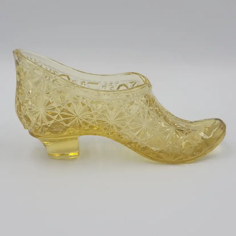 Duncan & Miller Amber Glass Daisy & Button Advertising Shoe For S.D. Sellers & Co Fine Shoes