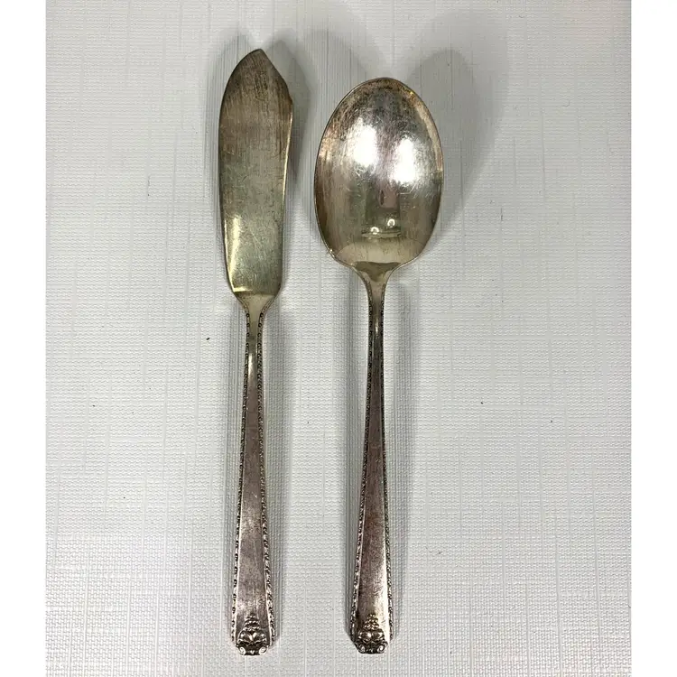 Oneida Prestige Bordeaux Master Butter Knife Silver Plate Teaspoon Vintage 1940s