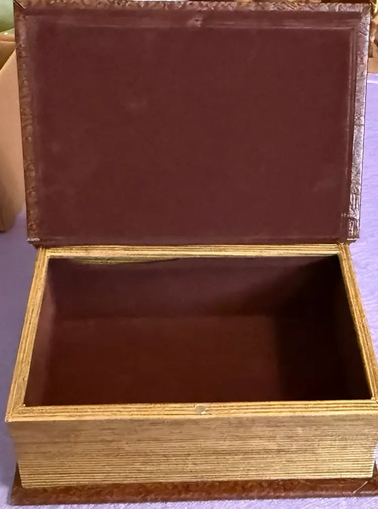 Vintage Deluxe Felt Lined "Book Safe" Large Size with Ornate Floral & Filigree Magnetic Closure