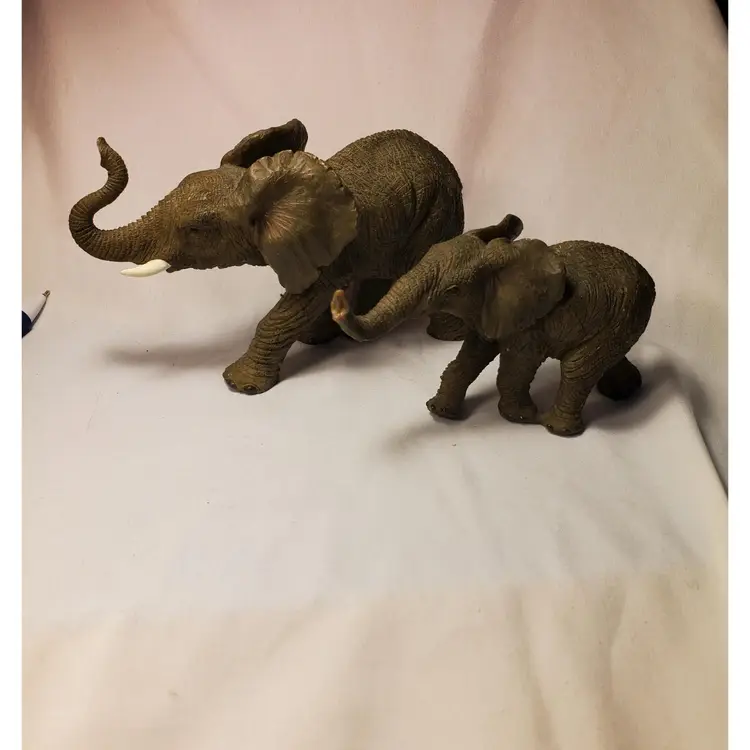 Elephant Pair Parent & Baby Realistic Looking Heavy Resin