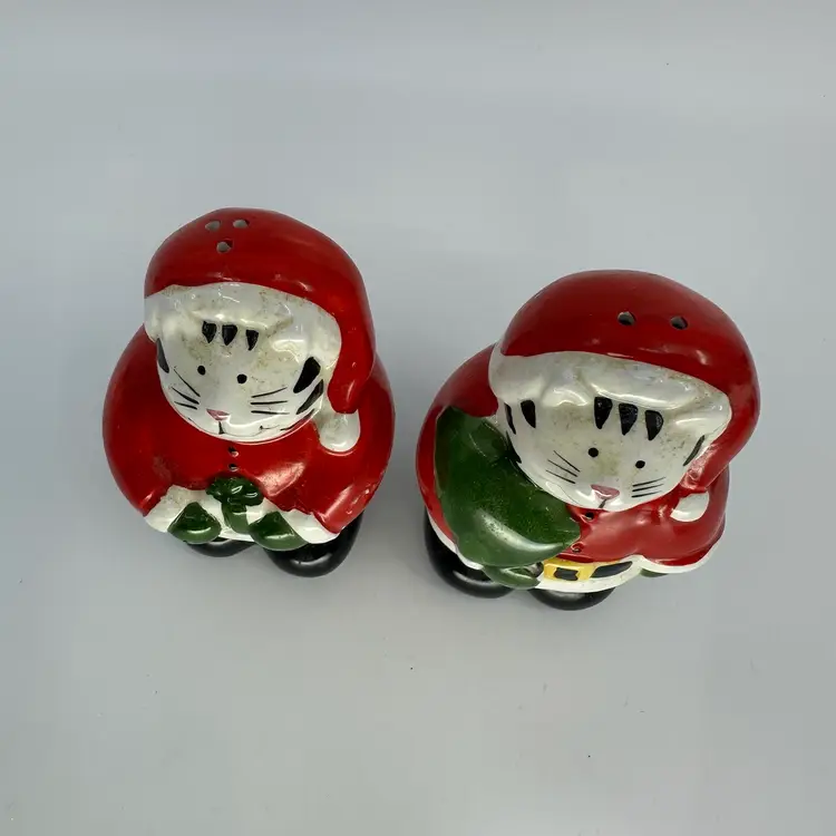 Coco Dowley "Santa Claws" Cat Ceramic Salt & Pepper Shakers