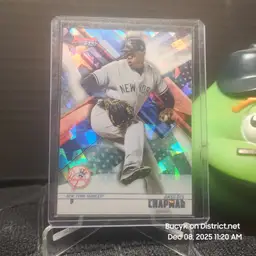 2018 Bowman's Best Atomic - Aroldis Chapman New York Yankees