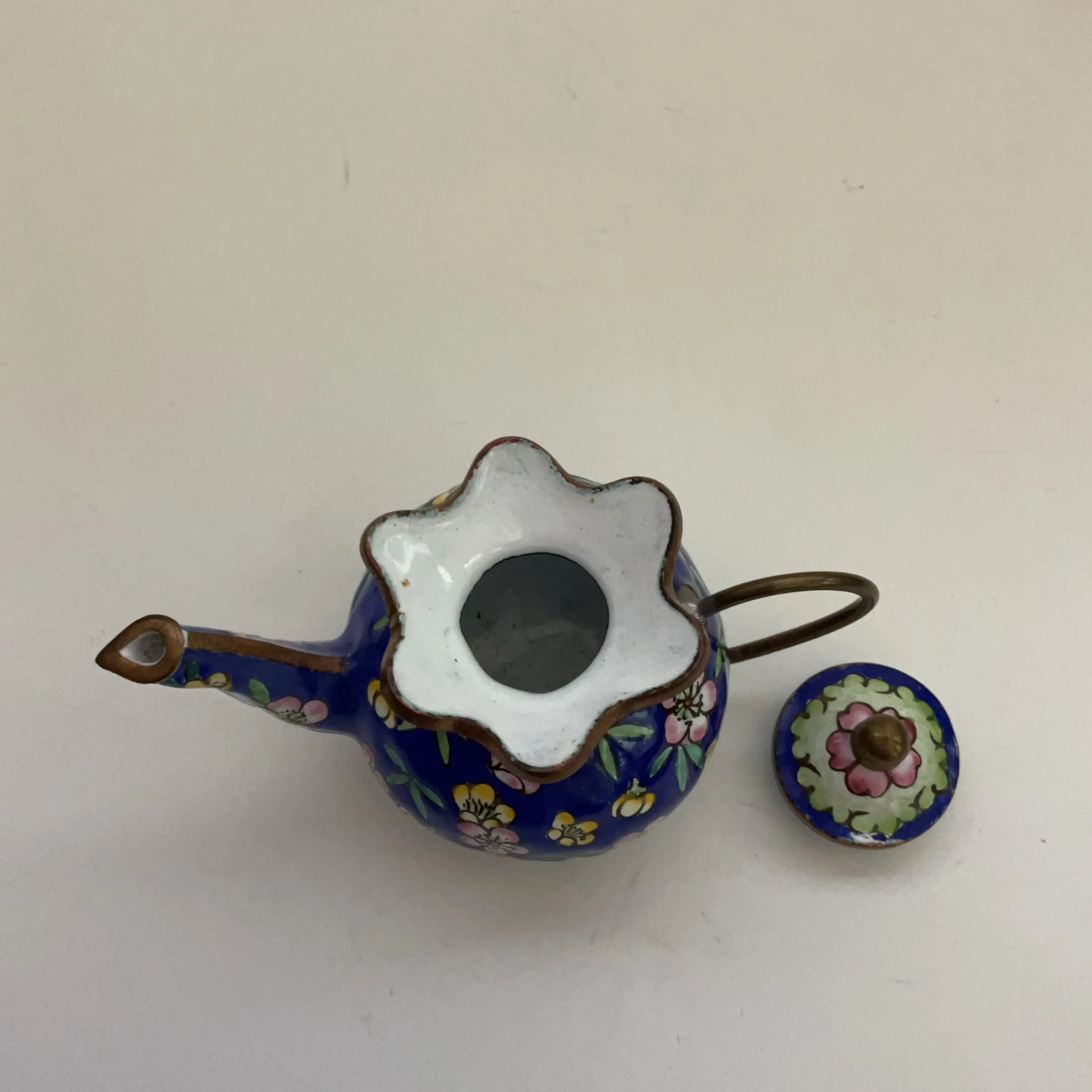 Image 3 of 4