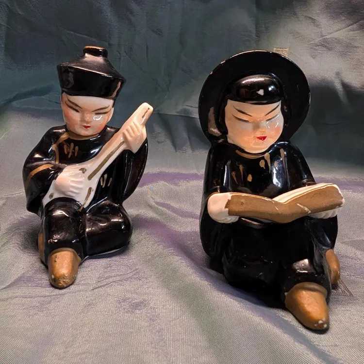 Vintage Chinese or Japanese Couple Salt and Pepper Shakers complete with cork stoppers