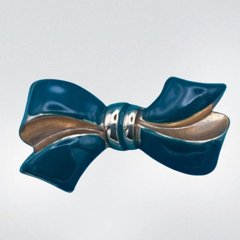Vintage Green Enamel & Gold-Tone Bow Brooch, Classic Ribbon Pin