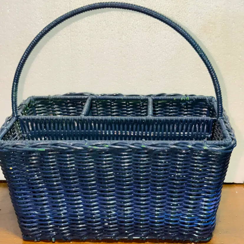 Vintage Wicker Metal Wire Picnic BBQ Caddy Basket Organizer Handled Colorful 12”