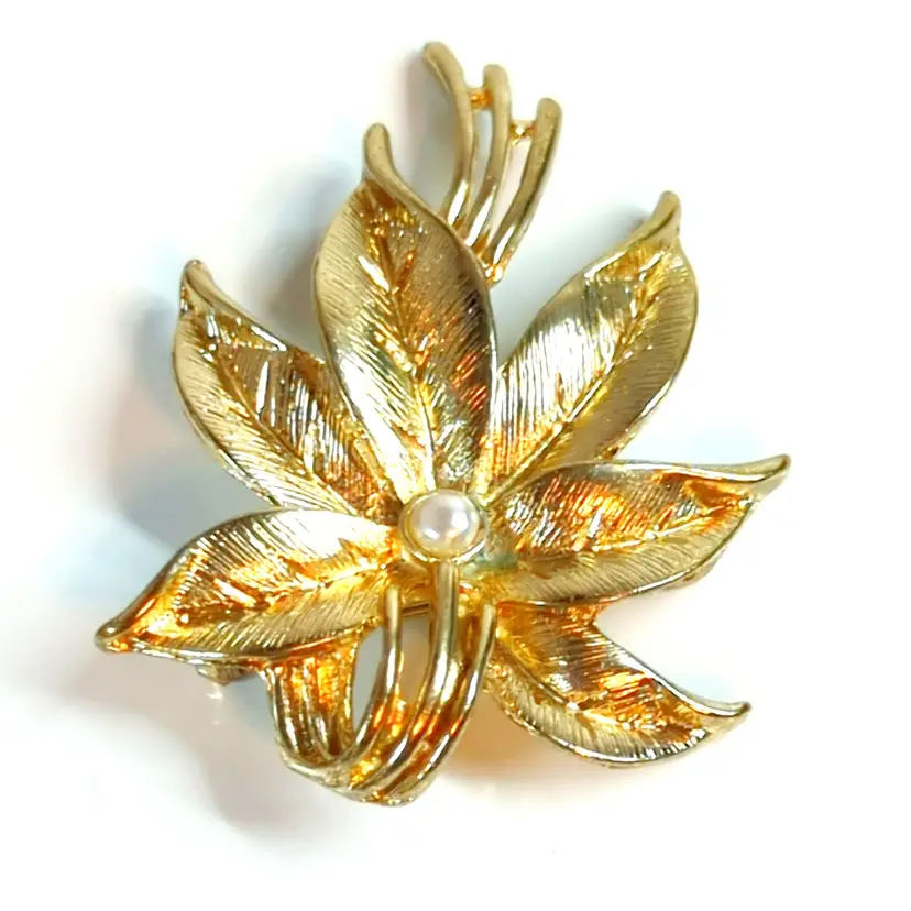 Vintage H&M Gold-Tone Leaf Brooch Pin With Faux Pearl Accent