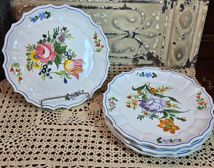 4 Set Hand Painted Plates Made for The Smithsonian Campagnolo Italy 8"