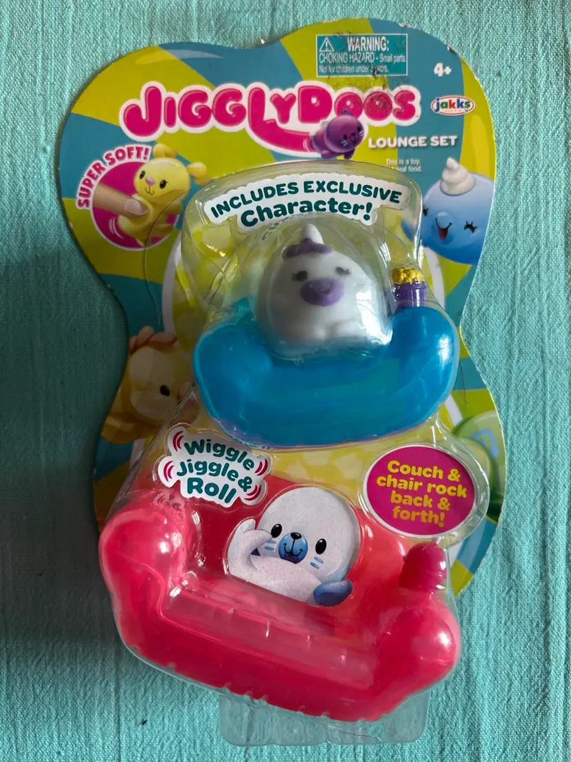 JIGGLYDOOS ~ Lounge Set Furniture Chair Couch Wiggle Jiggle Roll Toy