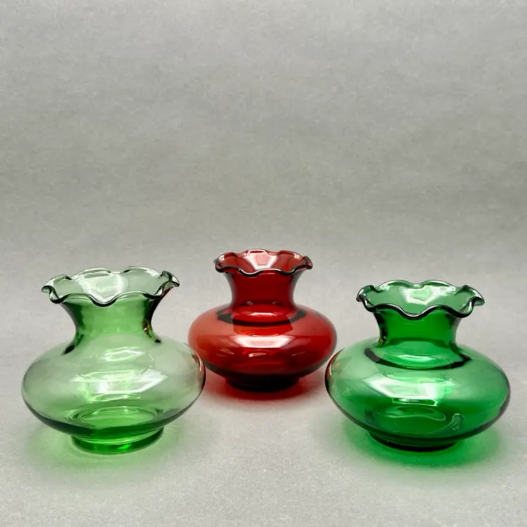 Vintage Anchor Hocking Squat Bud Vases With Ruffled Rims. Set of 3, 2 Green 1 Red