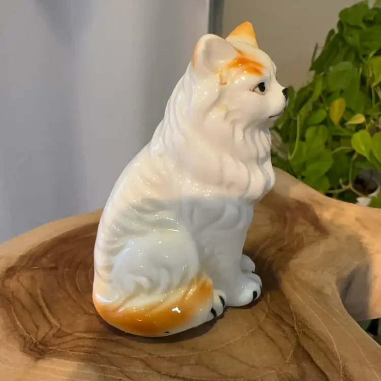 Vintage Cat Figurine 3.25”