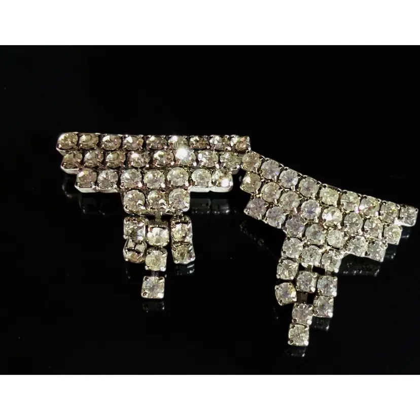 Sparkling 80s Silver Tone Clear Rhinestone Shoe Clips - 1.25”