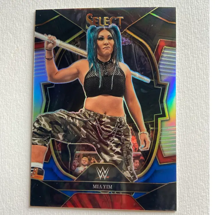 2023 Select Mia Yim Black & Blue /49